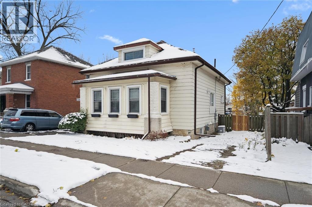 1326 QUEENSTON Road, Cambridge