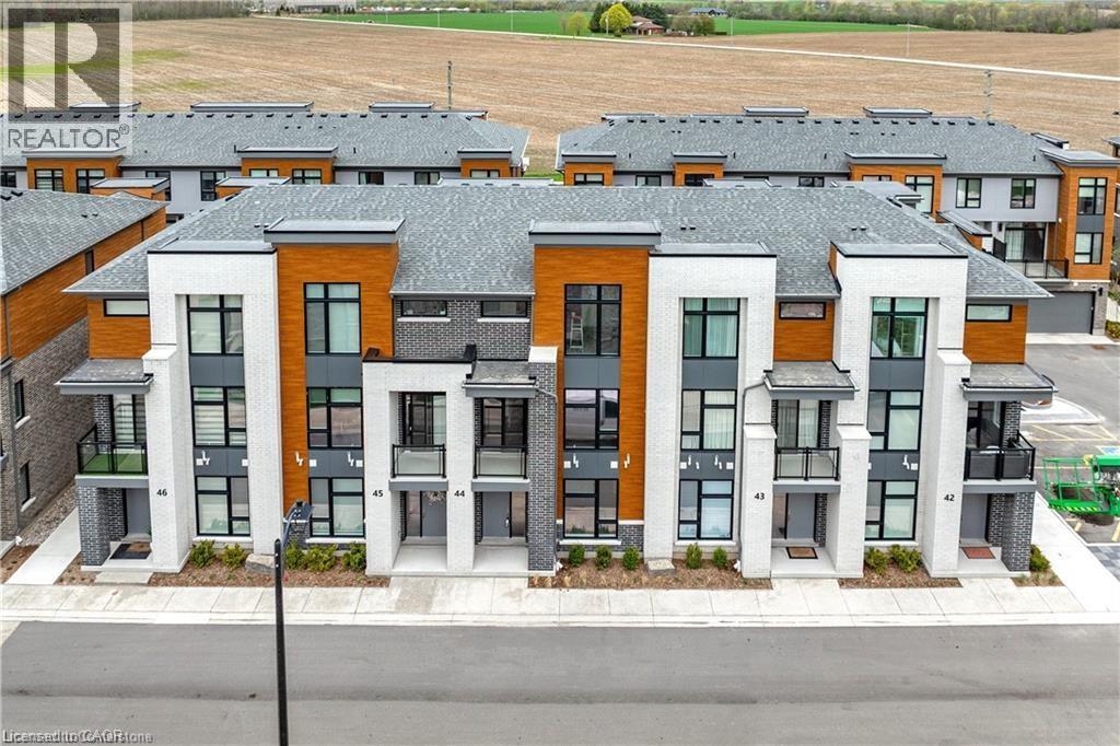 271 GREY SILO Road UnitNo. 44, Waterloo