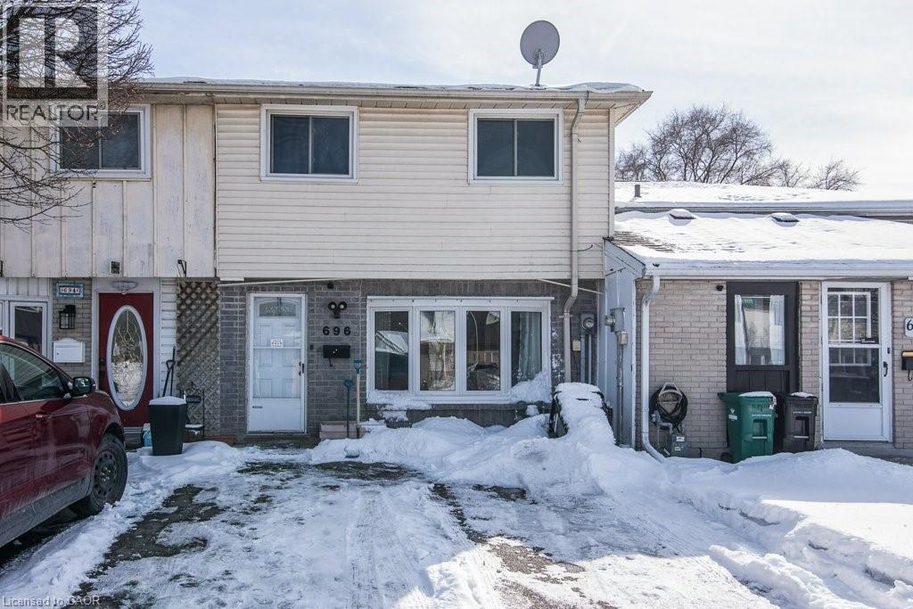 696 PARKVIEW Crescent, Cambridge