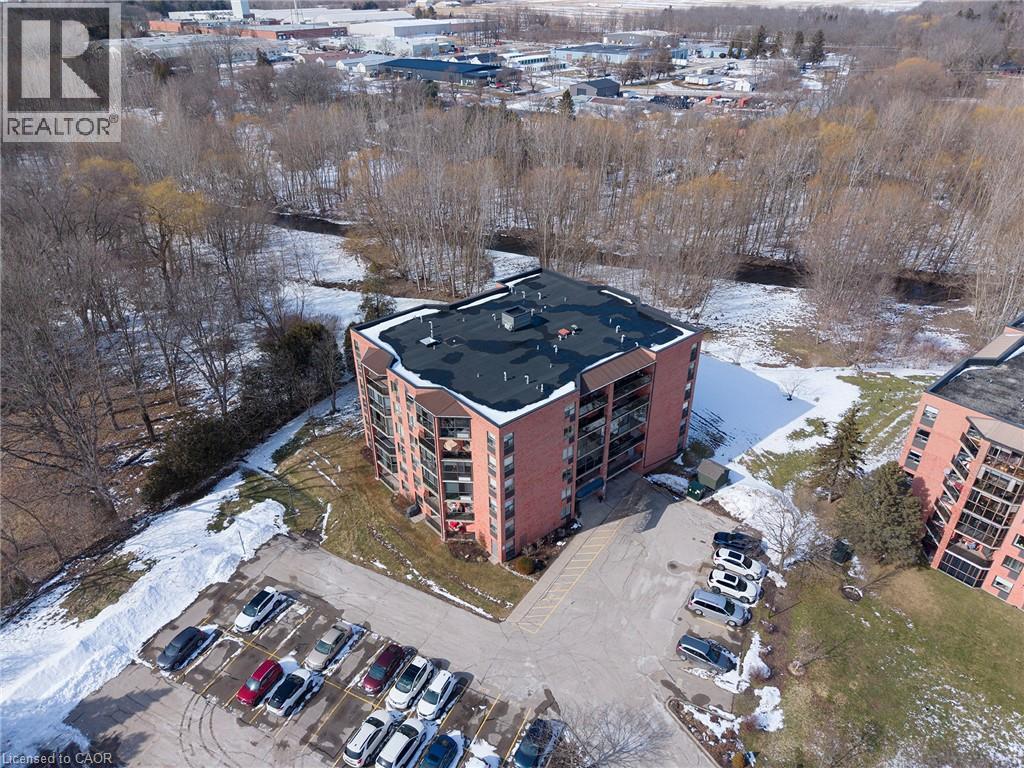 17 MILL POND Court UnitNo. 301, Simcoe