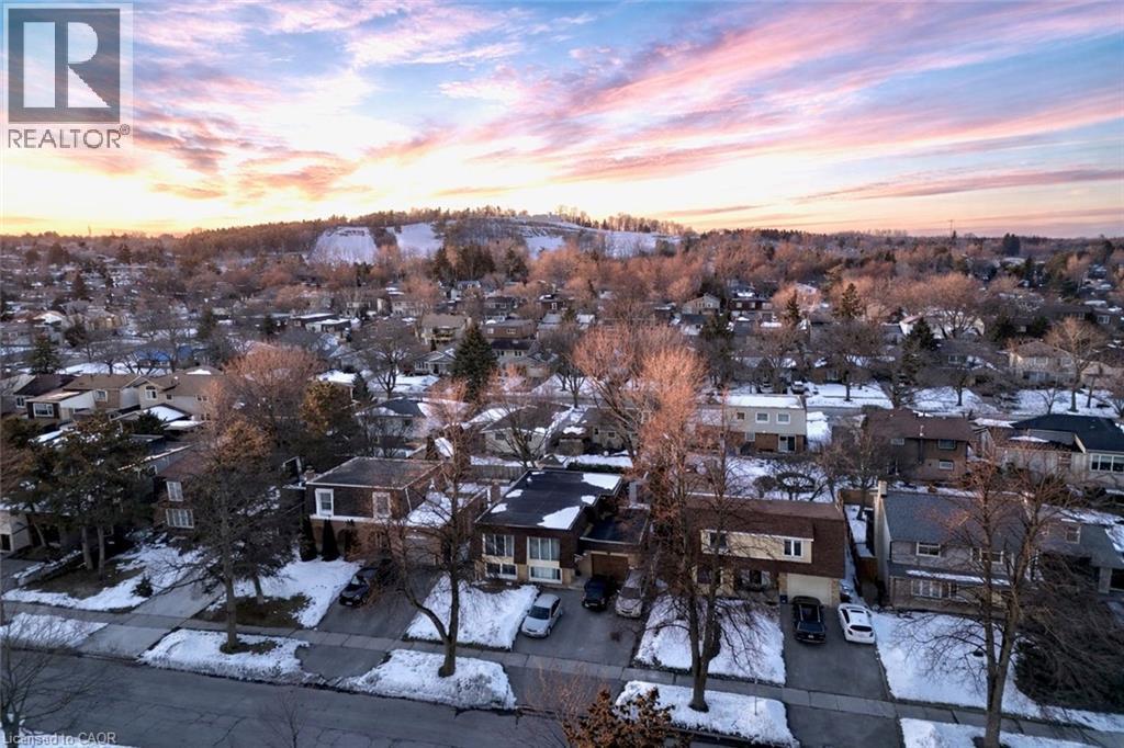 72 MANOR Drive, Kitchener