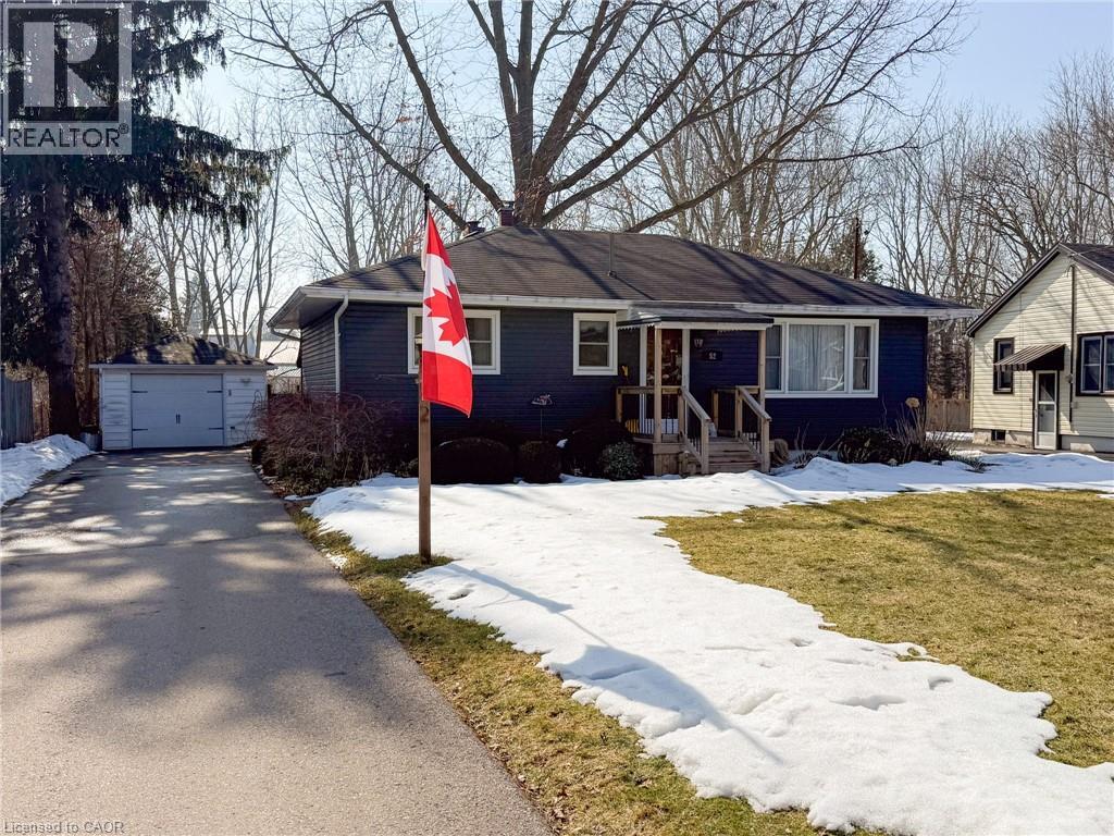 52 DAVIS Street W, Simcoe