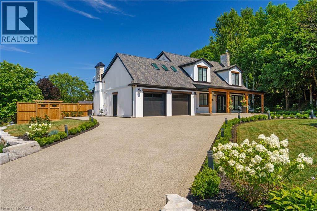 204 FALLING BROOK Drive, Ancaster