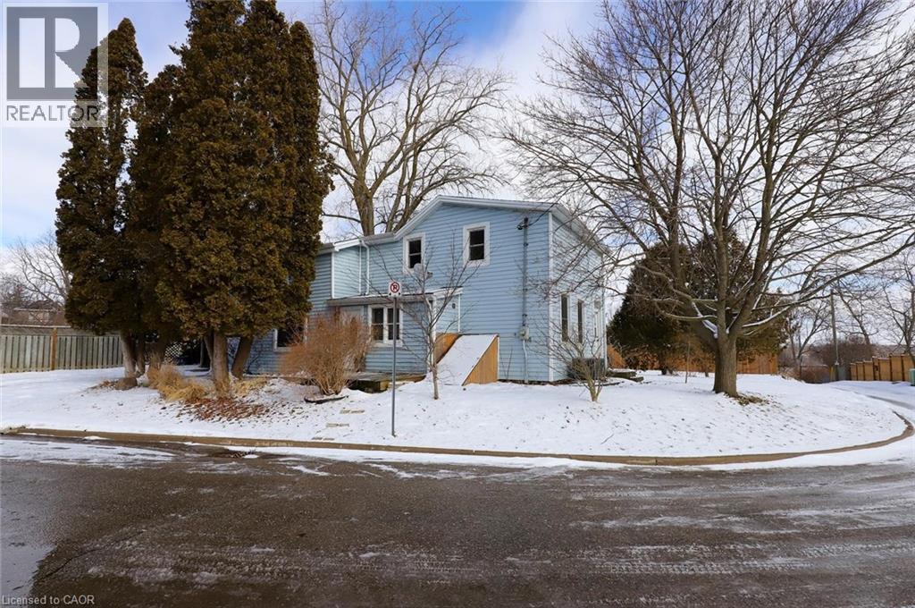 1 JOHN Avenue, Paris