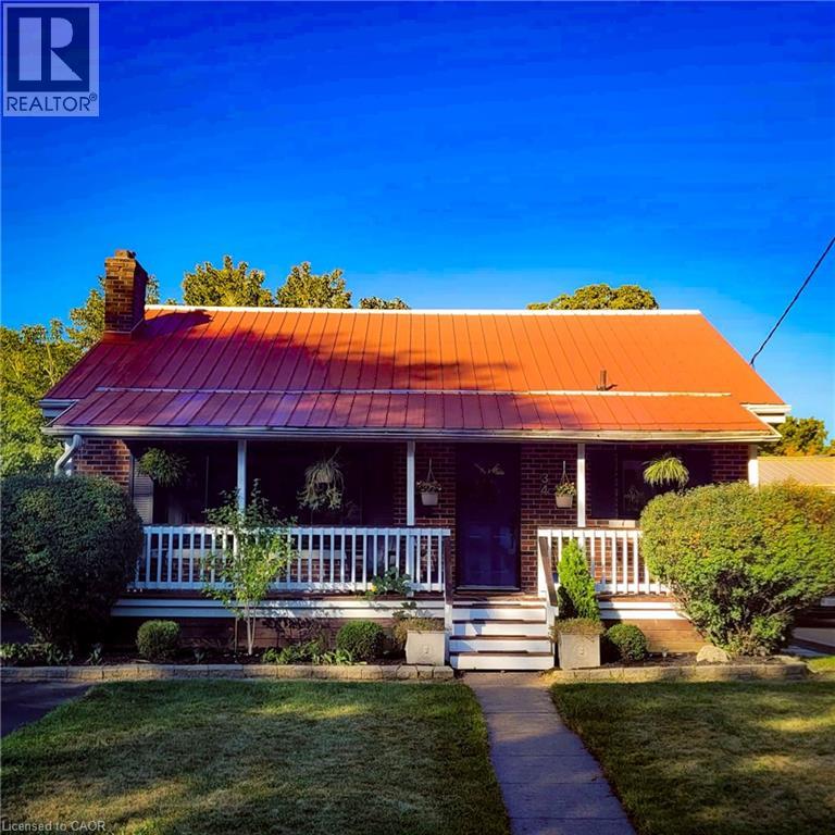 34 CHRISTOPHER Drive, Cambridge