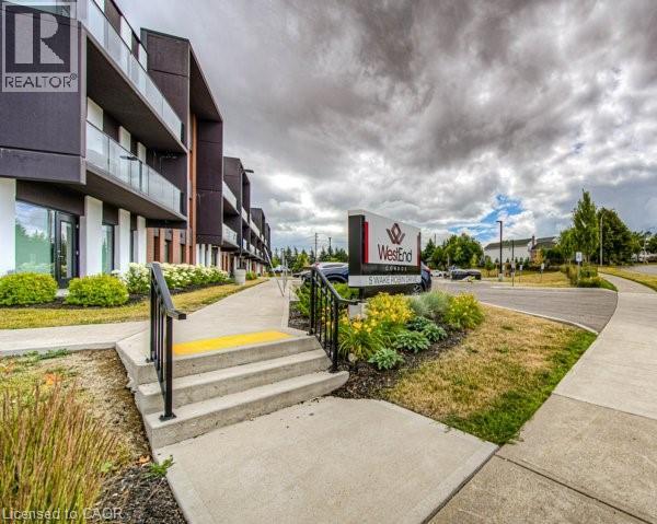 5 WAKE ROBIN Drive UnitNo. 107, Kitchener