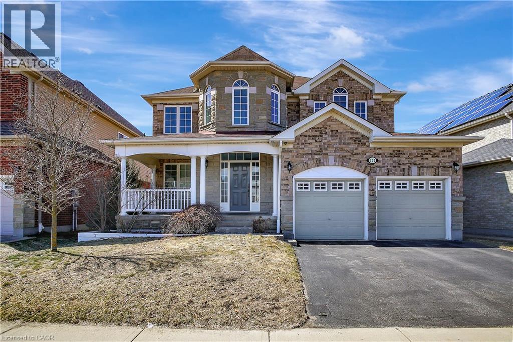 320 ROBERT FERRIE Drive, Kitchener