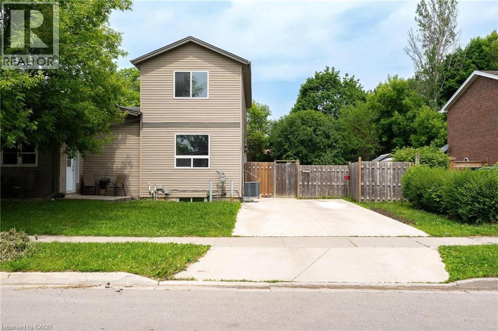 120 JANSEN Avenue, Kitchener