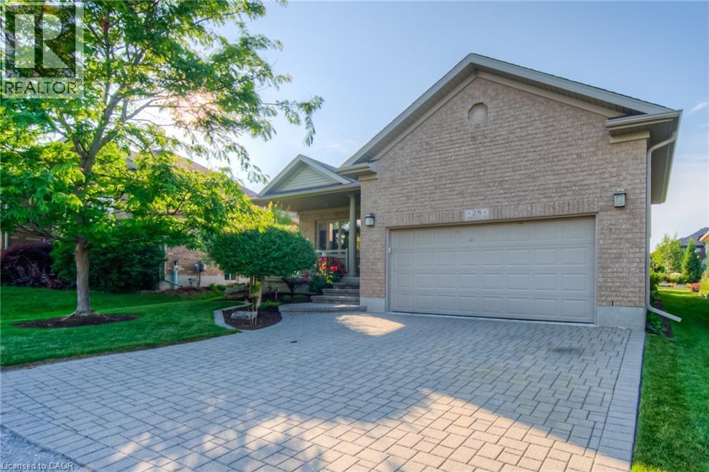 28 AMBERDALE Way, New Hamburg