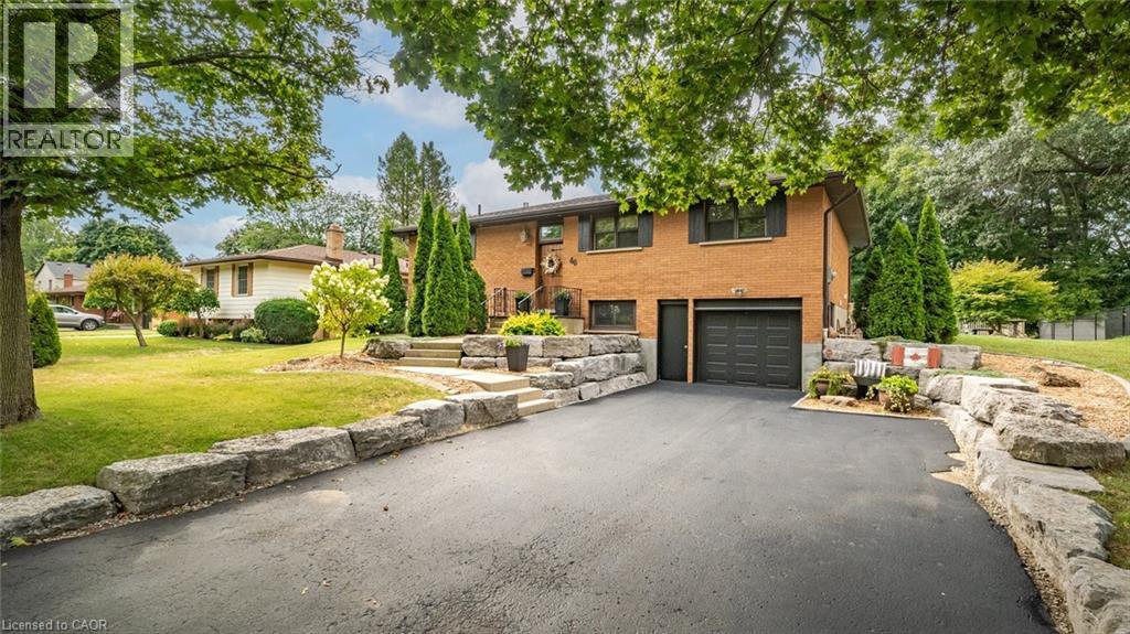 46 BERKLEY Crescent, Simcoe