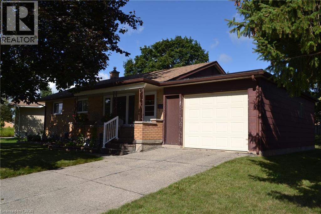 4 WEIGEL Avenue, Elmira