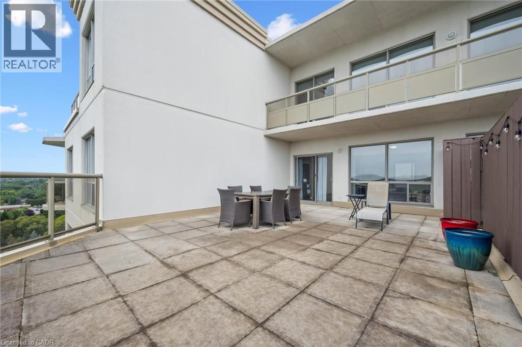 255 KEATS Way UnitNo. 1303, Waterloo