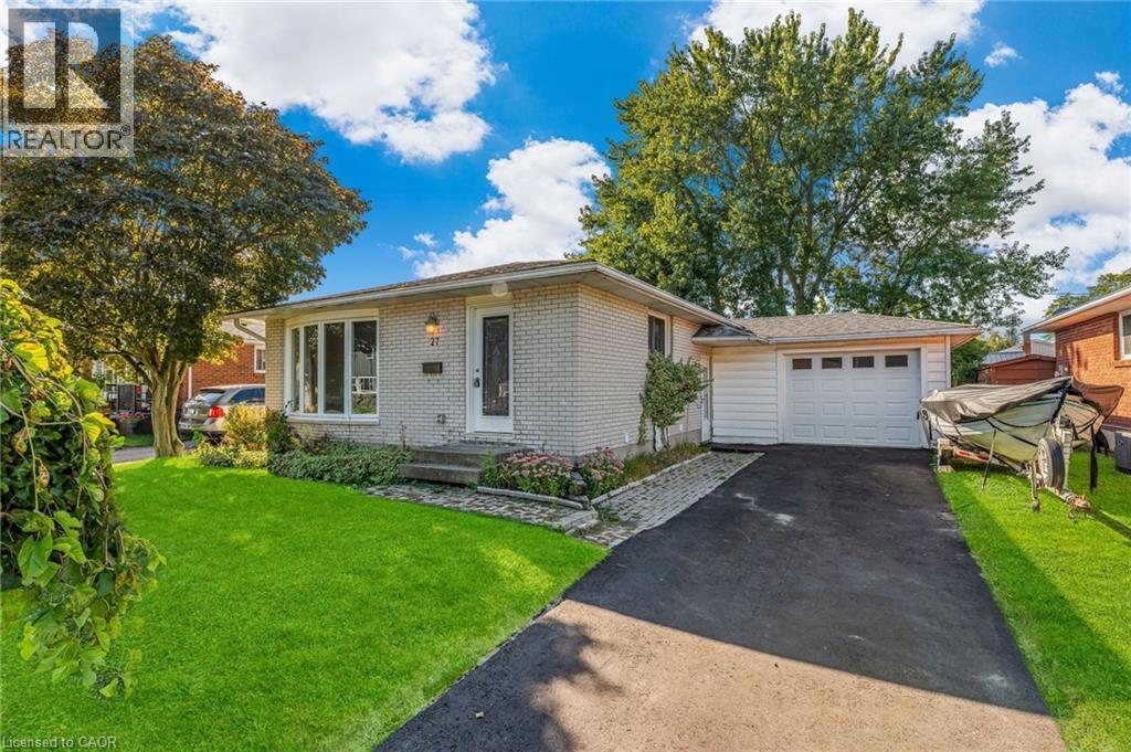 27 LOCKE Avenue, St. Thomas