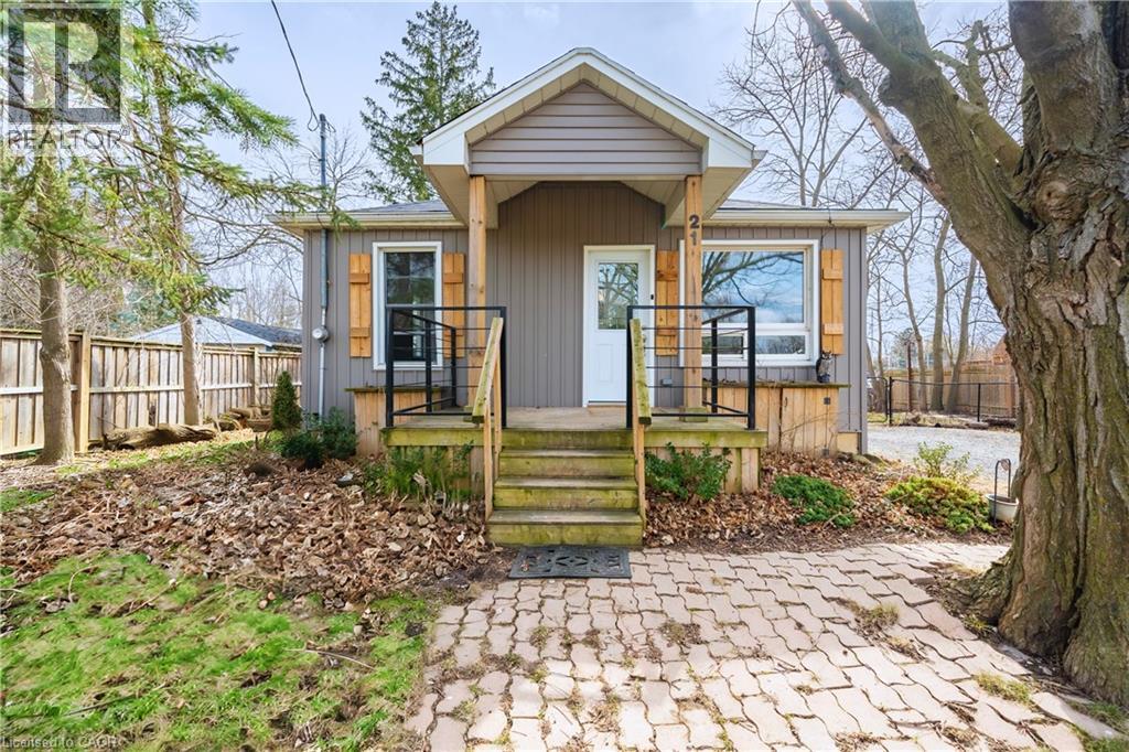 21 RENFREW Street E, Caledonia
