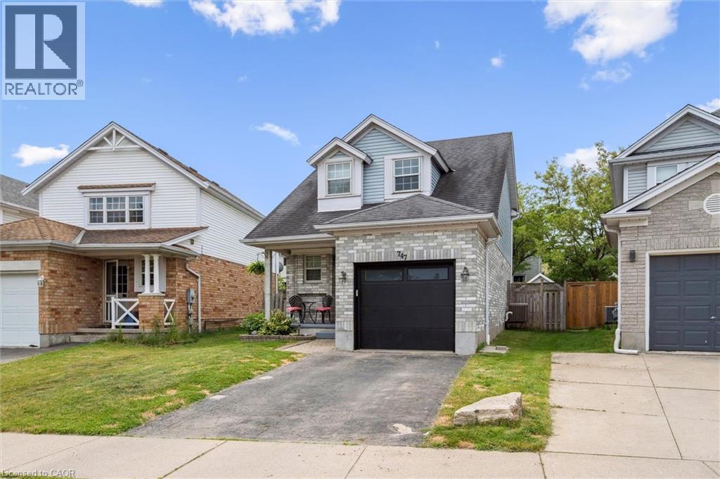 747 FAIRWAY Court, Kitchener