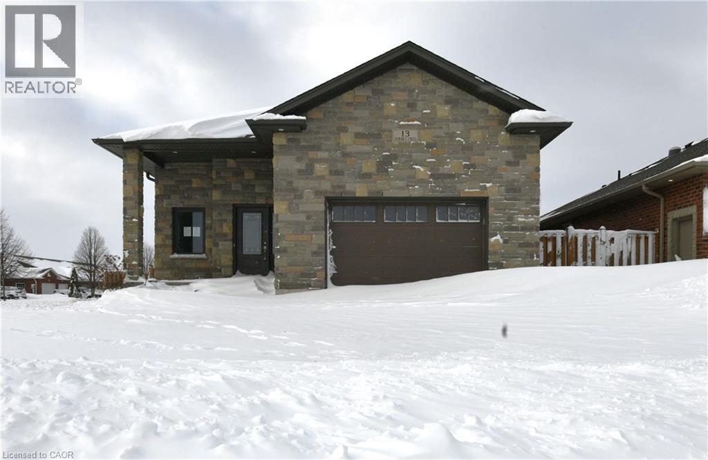 13 FORBES Crescent, Listowel