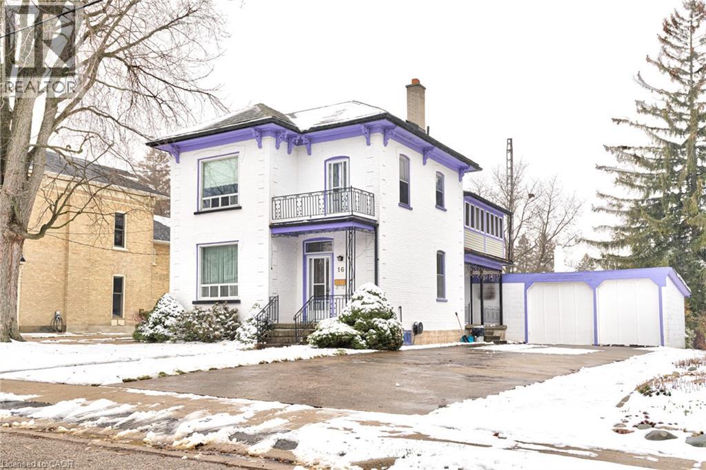 16 CENTRE Street, Elmira