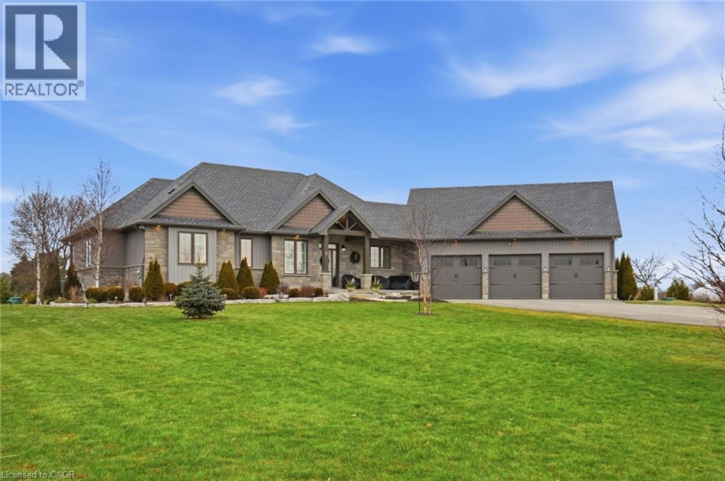 6 MACNEIL Court, Brantford