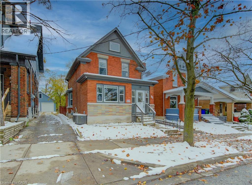 19 FAIRVIEW Avenue, Kitchener