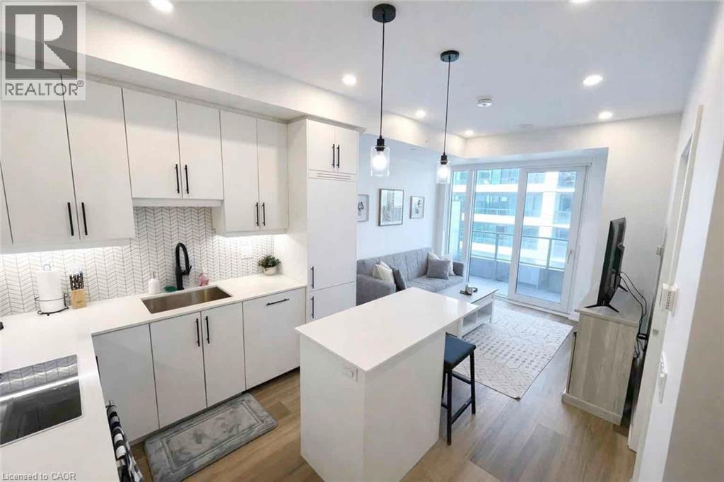 15 S WELLINGTON Street S UnitNo. 1701, Kitchener