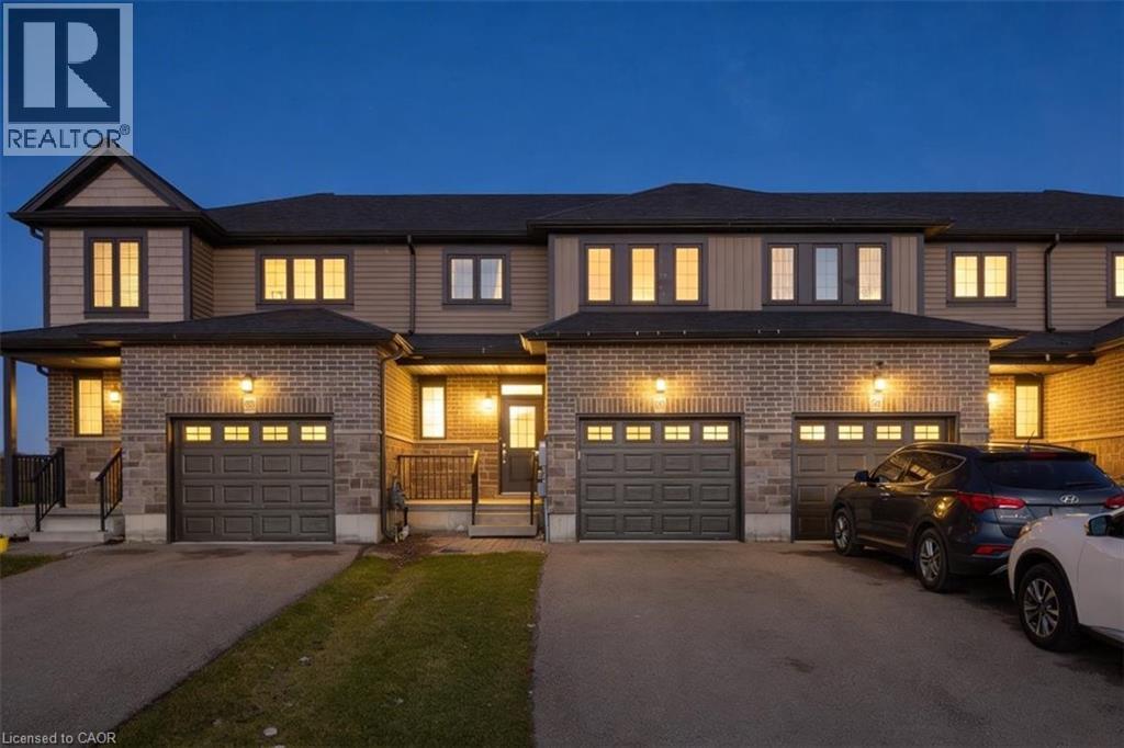 180 LINKS Crescent, Woodstock