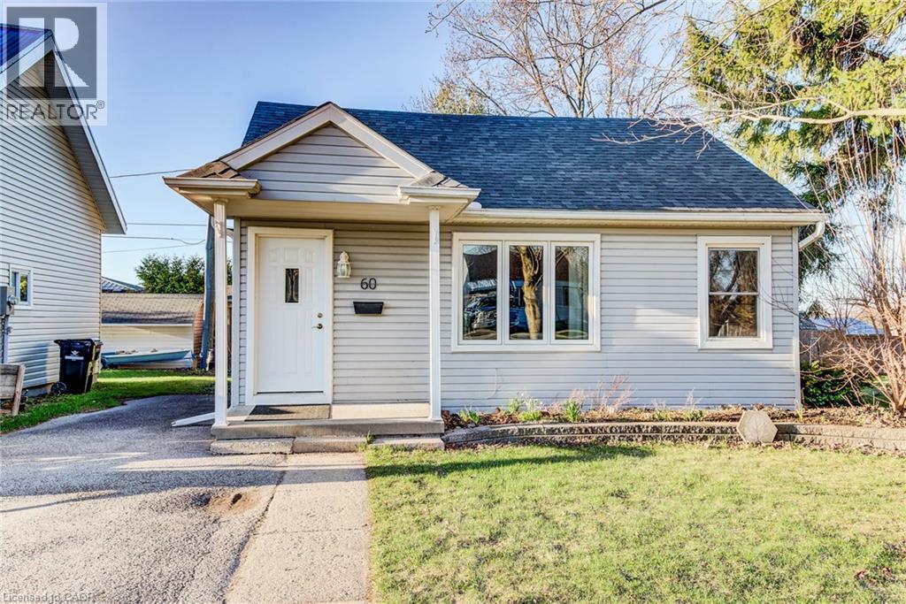 60 RIVERSIDE Drive W, Elmira