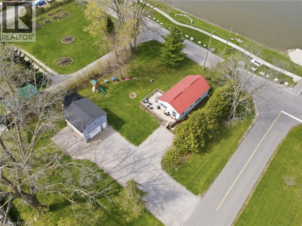 12 OUSE Street S, Cayuga