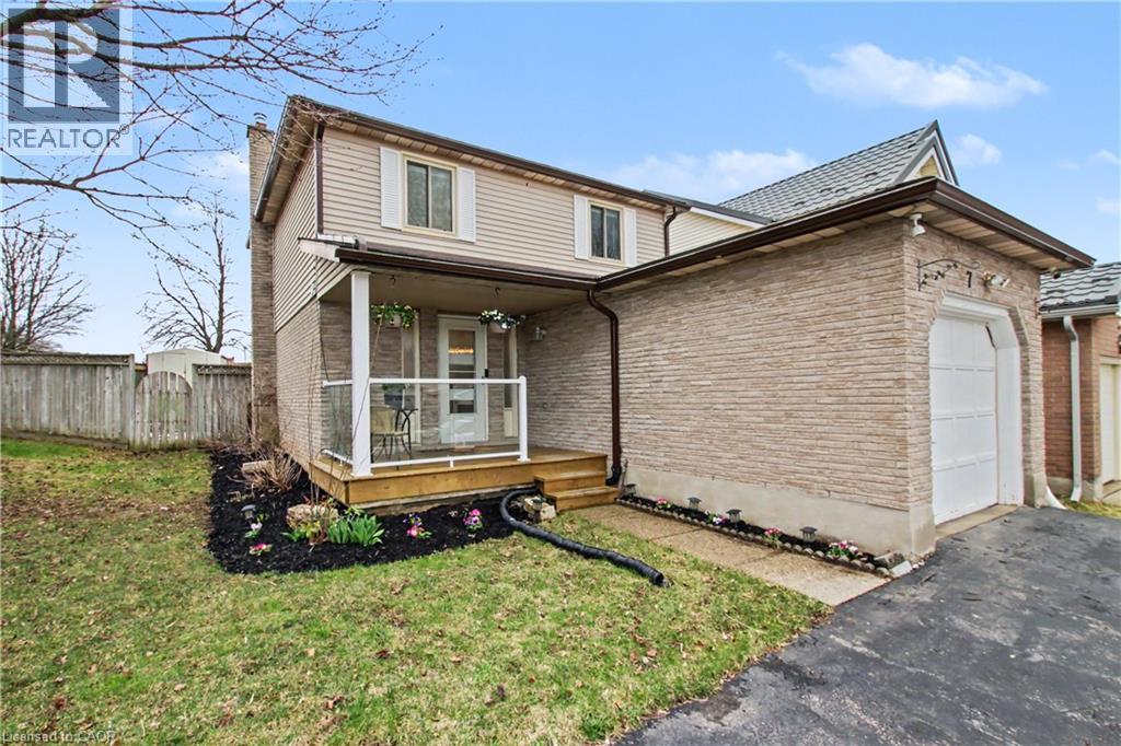 7 WYCLIFFE Place, Kitchener