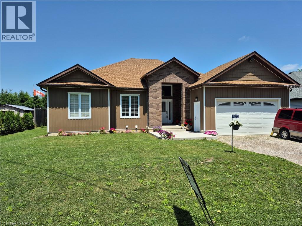 38812 VIENNA Street, Varna