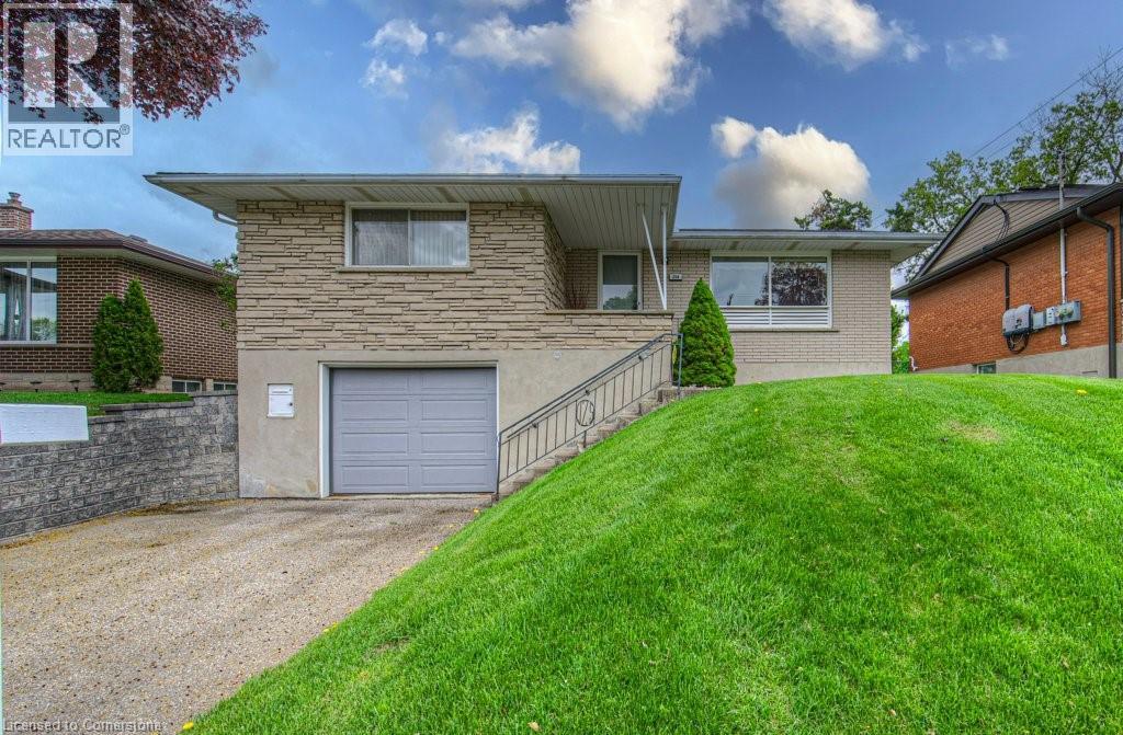 254 VILLAGE Road, Kitchener
