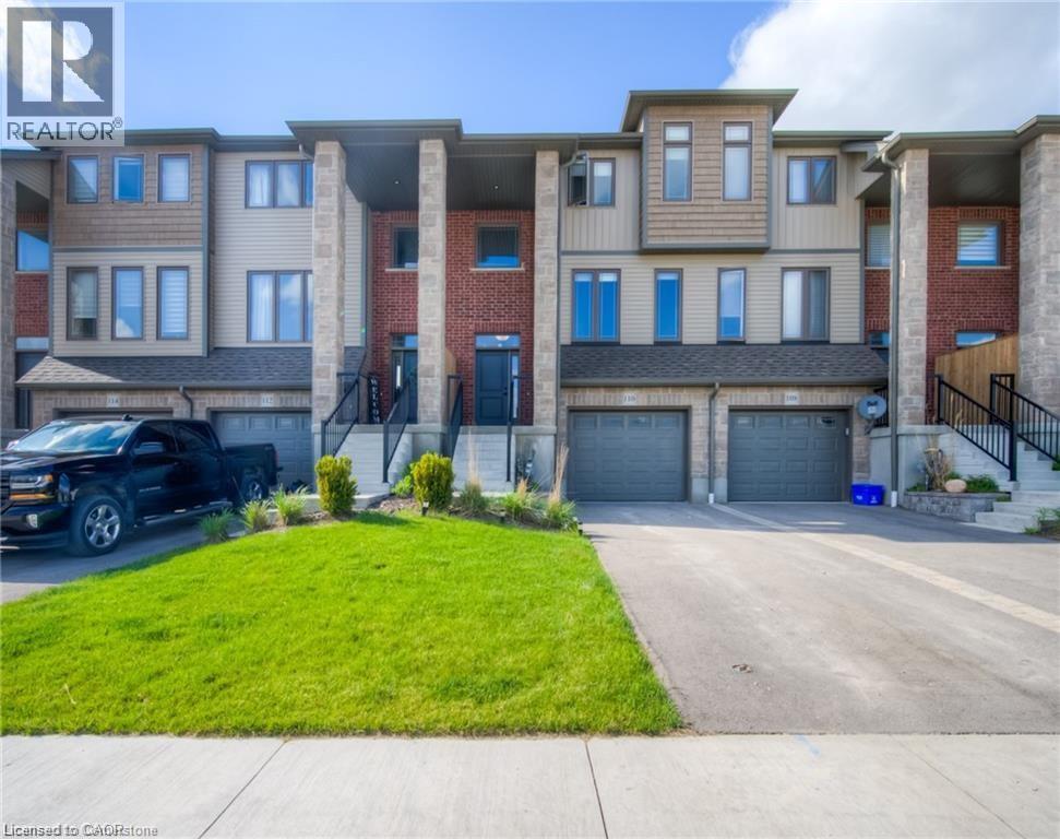 110 LOXLEIGH Lane, Breslau