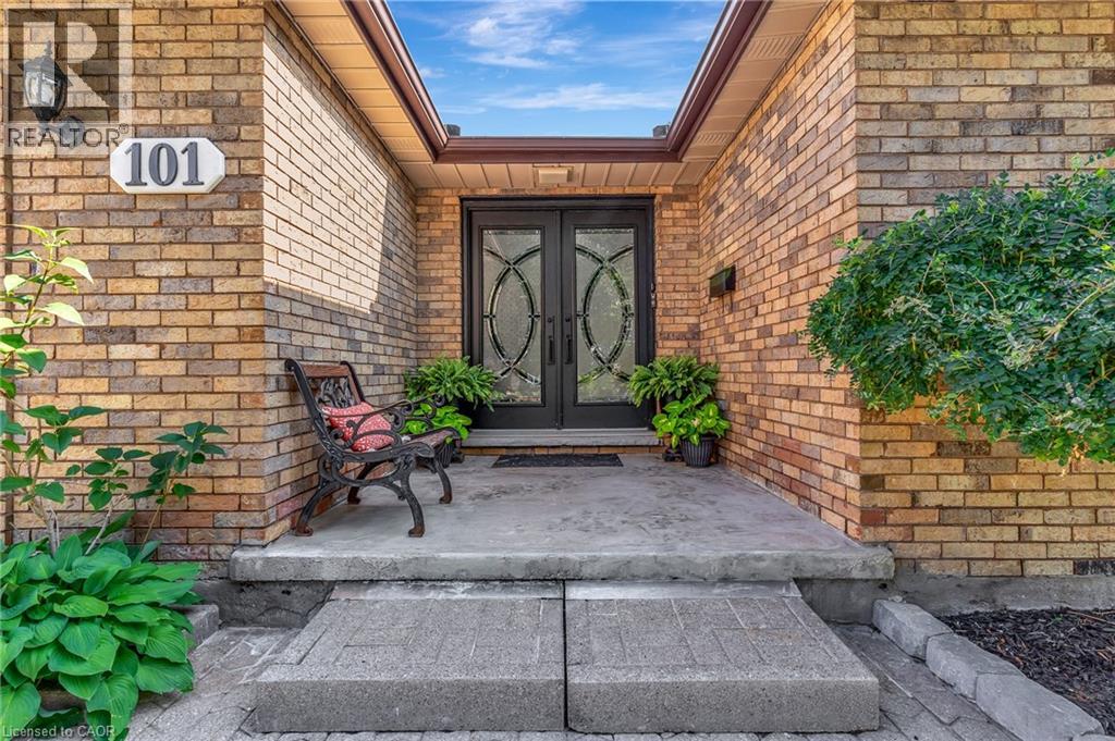 101 DEVONGLEN Drive, Kitchener