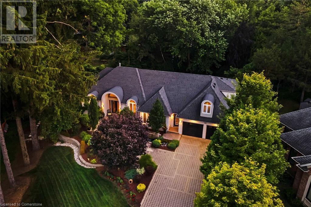 34 HARRINGTON Place, Ancaster