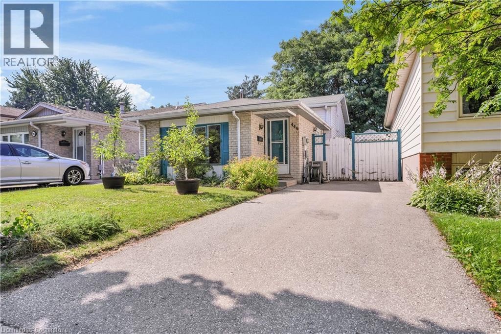 446 DRUMMERHILL Crescent, Waterloo