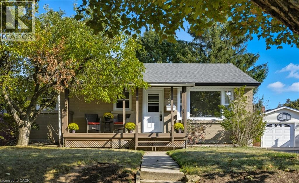 27 BROADMOOR Avenue, Kitchener