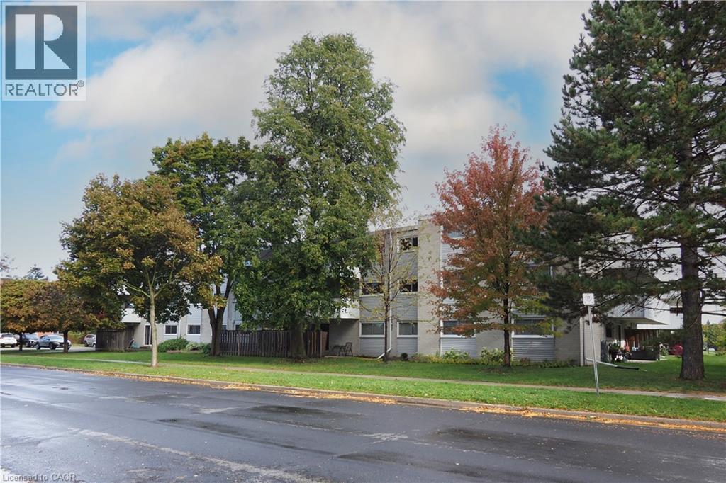 80 BRECKENRIDGE Drive UnitNo. 102, Kitchener