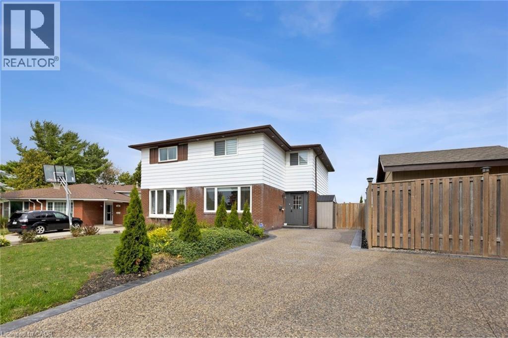 122 MOOREGATE Crescent, Kitchener