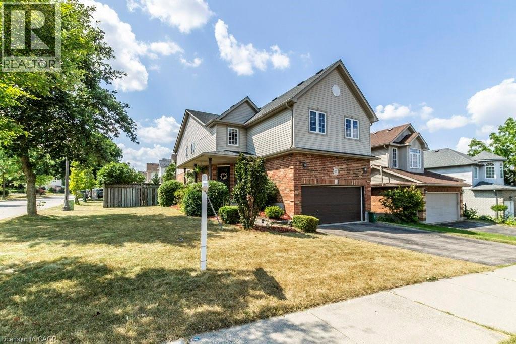 19 APPLE RIDGE Drive, Kitchener
