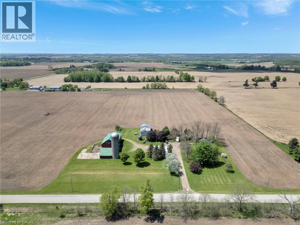 689 SHEFFIELD Road, Troy