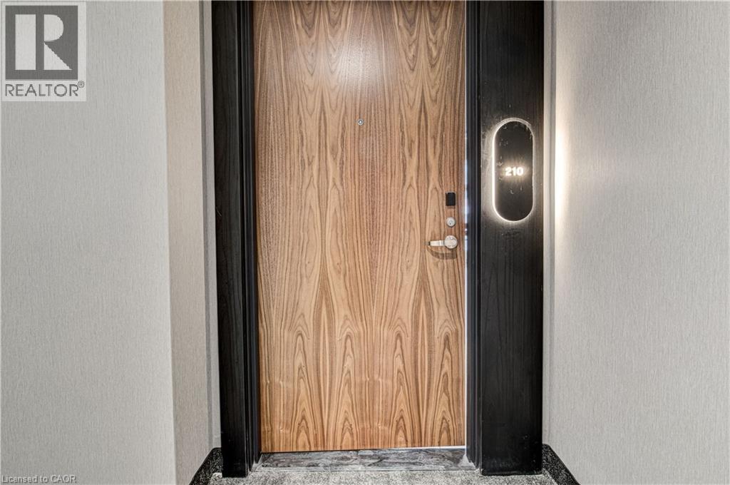 25 WELLINGTON Street S UnitNo. 210, Kitchener