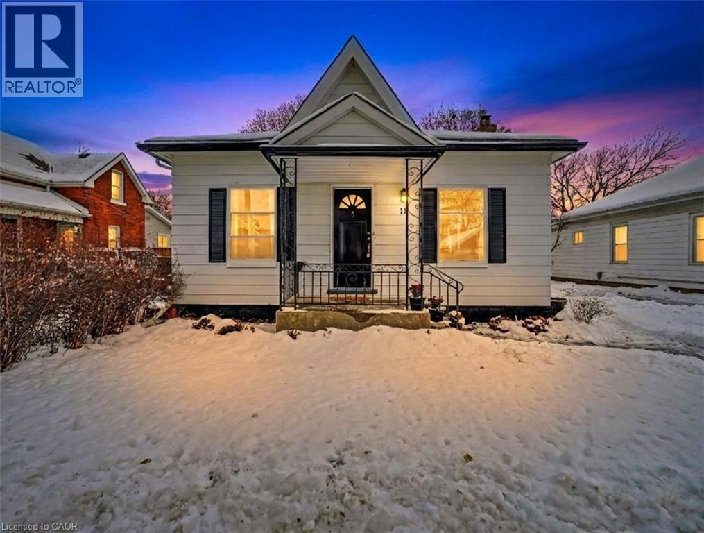 11 WELLS Avenue, Brantford