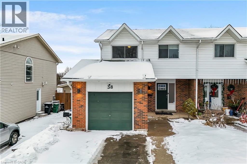 38 HILLBROOK Crescent, Kitchener