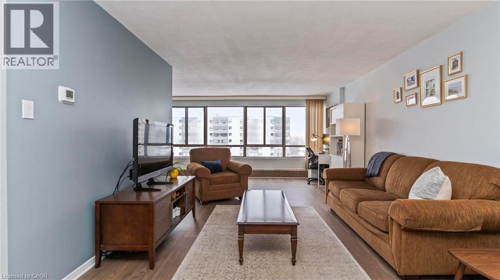 570 PROUDFOOT Lane UnitNo. 902, London