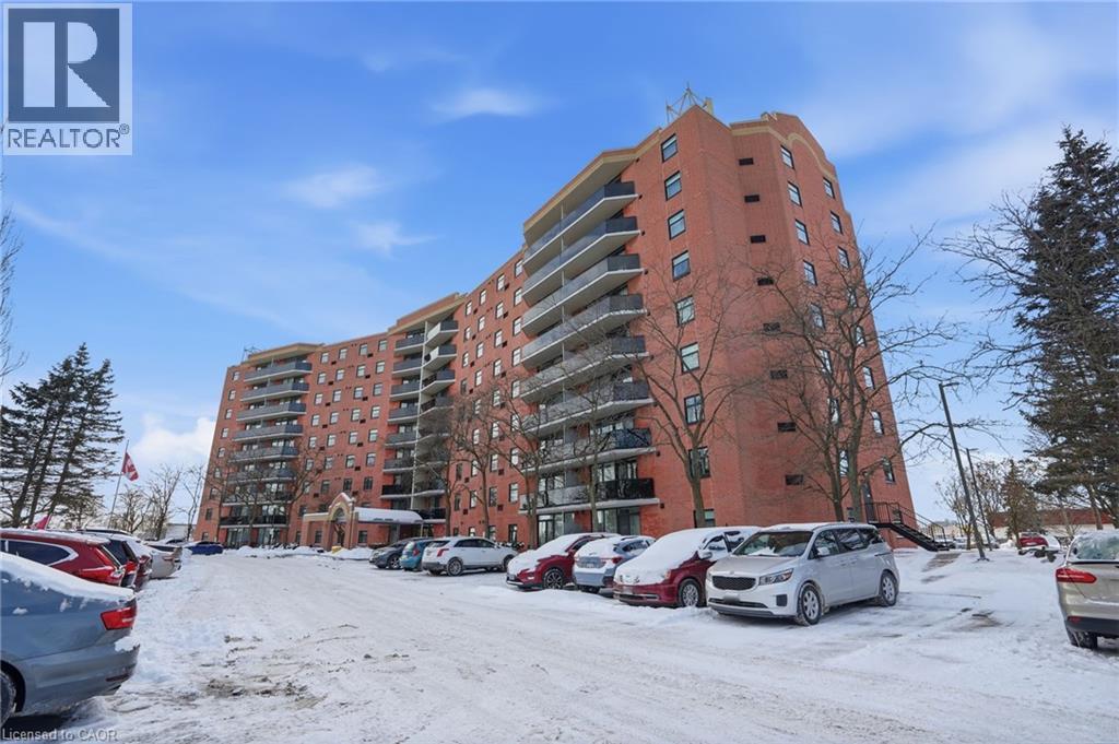 9 BONHEUR Court UnitNo. 808, Brantford