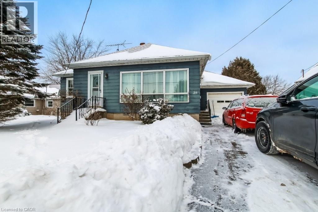 39 QUEEN Street W, St. Williams