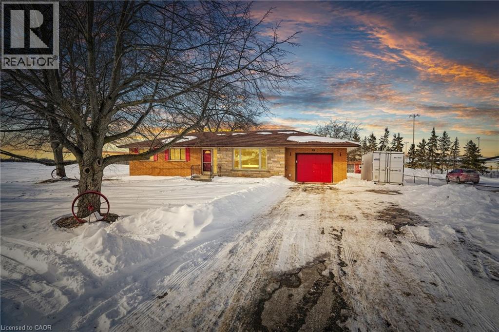 28 MAIN Avenue W, Fisherville