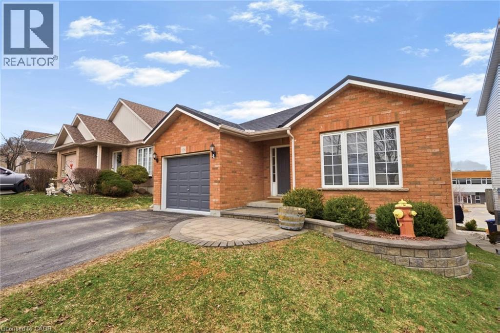 858 STONEGATE Drive, Woodstock