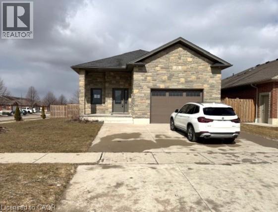 13 FORBES Crescent, Listowel