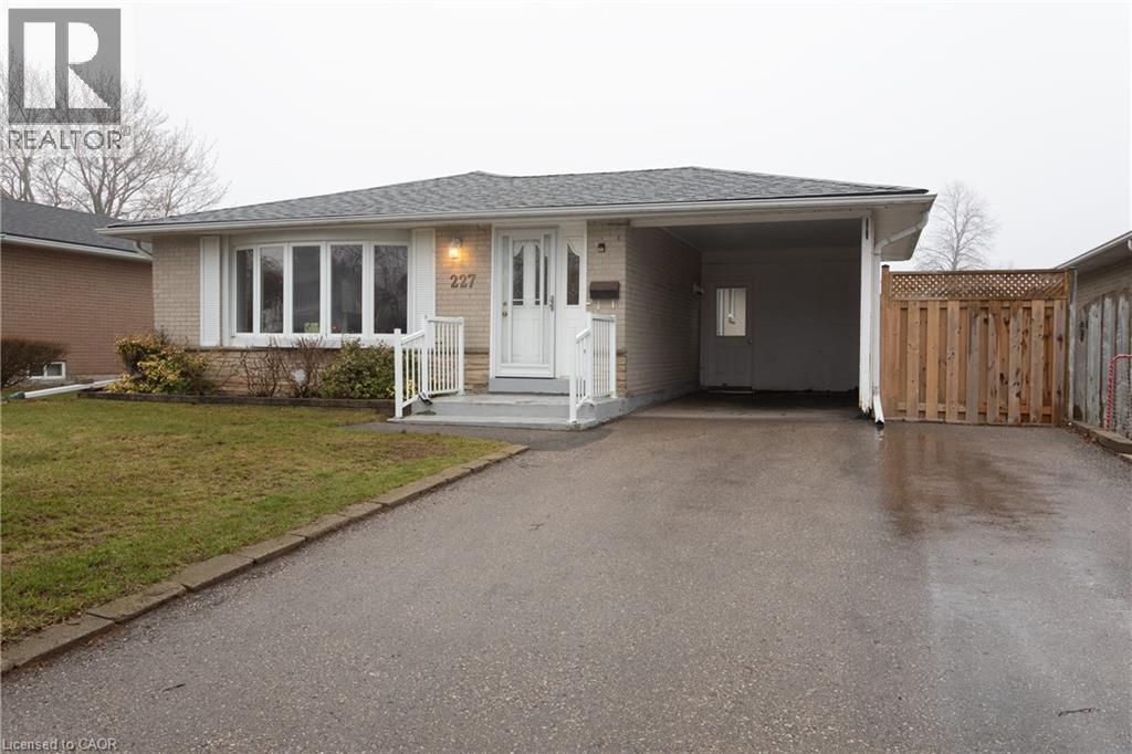 227 HAZELGLEN Drive, Kitchener