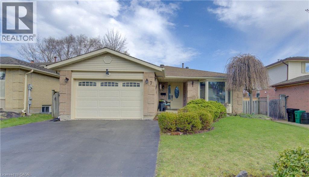 7 KILKERRAN Crescent, Kitchener